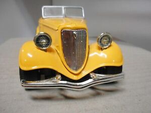 【送料無料】模型車 モデルカー フォードホットロッドイエローモーターボックスford hot rod yellow 1934 motor max 124 usedno boxsee photos