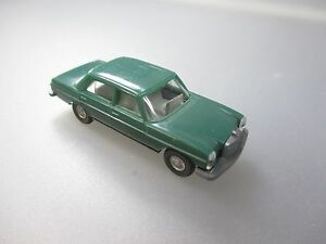 【送料無料】模型車 モデルカー ワイキングメルセデスパティナグリーンマニュアルシュブwiking mercedes 2008er, patina green, acid manual 3842d 18 schub