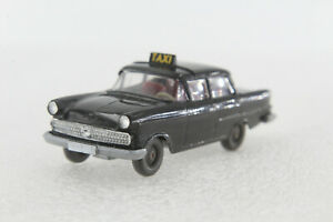 【送料無料】模型車 モデルカー ワイキングオペルマスタータクシーイエローass wiking old cars opel master p2 taxi yellow 1968 gk 1495c cs 3472 hbl