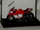 【送料無料】模型車 モデルカー ドゥカティデスモセディチモトカピロッシイソラブducati desmosedici nr 65 moto gp 2005 l capirossi 124 ixo rab106