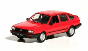 【送料無料】模型車 モデルカー フォルクスワーゲンパサートイストアゴスティーニミニカーモデルカーvolkswagen passat b2 143 ist agostini diecast modelcar