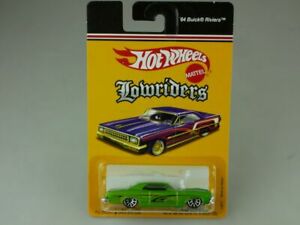 【送料無料】模型車 モデルカー ホットホイールローライダーズリビエラマテルカードhotwheels lowriders 64 1964 riviera mattel 2006 card 110686