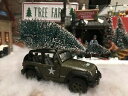 【送料無料】模型車 モデルカー グリーンジープラングラークリスマスツリーgreen army jeep wrangler christmas tree deco...