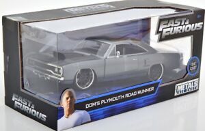 【送料無料】模型車 モデルカー ドムプリマスロードランナーフィルムメタリックグレージャダdoms plymouth road runner fast and furious film metallic grey 124 jada