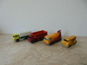 【送料無料】模型車 モデルカー マッチボックスレギュラーホイールシリーズイングランド4 x old matchbox regular wheels series 60er years england