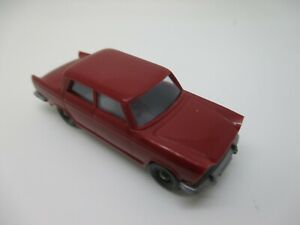 【送料無料】模型車 モデルカー ワイキングフィアットワインシューブwiking fiat 1800 red wine, sour hb 4601b schub 500