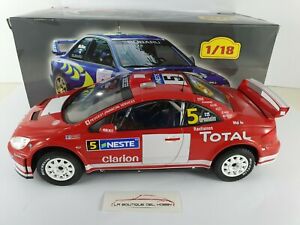 【送料無料】模型車 モデルカー プジョーラリーフィンランドグロンホルムアルタヤスケールpeugeot 307 wrc rally finland m gronholm 2004 altaya scale 118