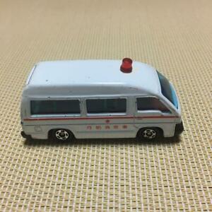 【送料無料】模型車 モデルカー アウトオブプリントトミカトヨタハイエースout of print tomica 3 toyota hiace ambulance