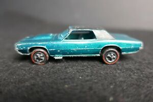 【送料無料】模型車 モデルカー ホットホイールレッドラインカスタムバードアクアhot wheels redline 1968 custom tbird aqua