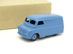 【送料無料】模型車 モデルカー ディンキートイズイングララベッドフォードヴァンアズールdinky toys inglaterra r 143 bedford van azul