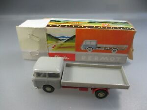 【送料無料】模型車 モデルカー フルスカパーモットシュコダカートバトルモデルhruskapermot skoda car..