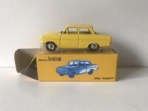 【送料無料】模型車 モデルカー ディンキーアトラスオペルカデットジュニアクリスマススペシャルdinky toys atlas opel kadett junior christmas special 2012
