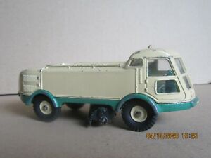 【送料無料】模型車 モデルカー ヴィンテージディンキーフランススイーパーインクシャワーメッカーノ51o vintage dinky 596 france sweeper inc shower meccano
