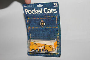 【送料無料】模型車 モデルカー トミカポケットカーレアブリスターパックダツンクレーントラックロット