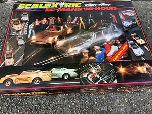 hokushin㤨̵֡Ϸ ǥ륫 ޥ󥻥åȥݥ륷졼󥰥åȥơscalextric le mans 24hrset c664, comprising porsche racing cars slot car vintageפβǤʤ22,200ߤˤʤޤ