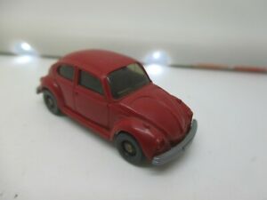 【送料無料】模型車 モデルカー ワイキングケーファーワインルビーレッドサワーシューブwiking vw kafer 1300, typ7, wine or ruby red, sour hb schub 510 nr33