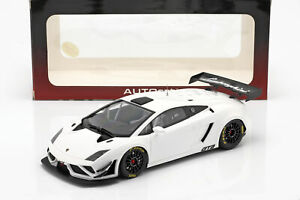 模型車 モデルカー ランボルギーニガヤルドホワイトオートアートlamborghini gallardo gt3 fl2 year 2013 white 118 autoart