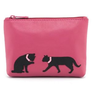 【送料無料】猫　ネコ　キャット　バッグ　小物　ハーネスレザージップトップコインアップリケピンクharness leather zip top coin purse with leather applique cat detail pink