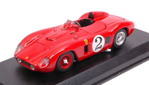 【送料無料】模型車　モデルカー　スポーツカーフェラーリ＃ナッソートロフィーレースグレゴリーモデルferrari 500 tr 2 2nd nassau trophy race 1956 masten gregory 143 model