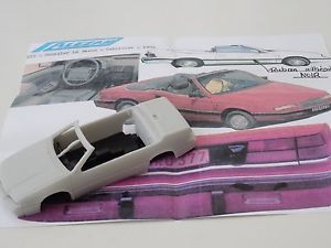 【送料無料】模型車　モデルカー　スポーツカーモデルクライスラールバロンカブリオレchestnut models 143 chrysler le baron cabriolet 1994