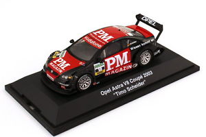 【送料無料】模型車　モデルカー　スポーツカーオペルアストーペティモグロック143 opel astra v8 coupe dtm 2003 pm magazine no 18 timo as a result schuco 04886