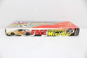 【送料無料】模型車　モデルカー　スポーツカービンテージケロッグナスカーレース＃コーンフレークテリーミニvintage kelloggs toy nascar race car 5 corn flakes terry labonte diecast mini