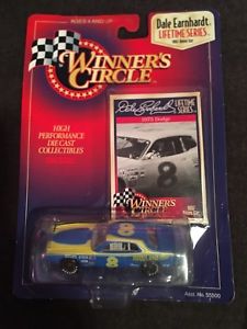 【送料無料】模型車　モデルカー　スポーツカーデイルアーンハート＃シリーズボーナスダッジwinners circle dale earnhardt 8 lifetime series 1997 bonus car 1975 dodge