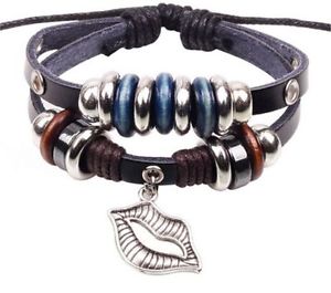 【送料無料】ブレスレット　bracciale braccialetto uomo in pelle bacio kiss e applicazioni in metallo keoss