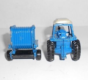 【送料無料】模型車　モデルカー　スポーツカー　スケールダイカストフォードトターベイラー164 scale ertl diecast ford tractor tw35 with bailer