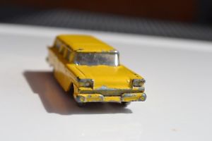 【送料無料】模型車　モデルカー　スポーツカー　マッチアメリカフォードステーションワゴンクリムゾンベースmatchbox lesney no 31 yellow american ford station wagon crimson base spw