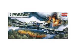 【送料無料】模型車　モデルカー　スポーツカー　アカデミートンボタイプキットacademy 172 kit aereo in plastica da montare a 37b dragonfly art 1663