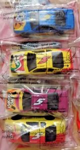 【送料無料】模型車 モデルカー スポーツカー テリーラボンテケロッグキーブラコーンフレークセットterry labonte 164 12 car kelloggs cereal set