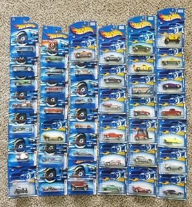 【送料無料】模型車　モデルカー　スポーツカー　ムスタングコルベットカマロロットホットホイールhot wheels 2006 first editions and 2001 mustang, corvette, camaro, lot of 40