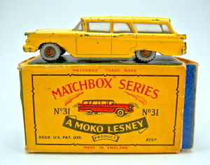 【送料無料】模型車　モデルカー　スポーツカー　マッチボックスフォードステーションワゴンmatchbox rw 31b ford station wagon in rarer farbe gelb in box