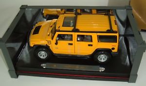 【送料無料】模型車　モデルカー　スポーツカー　neues angebothummer h2 suv yellow 118 premiere edition maisto w showroom display unit