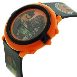 【送料無料】star wars digital chewbacca amp; finn flashing lights plastic strap watch swm3006