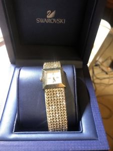 【送料無料】swarovski watch crystal water resistant watch silver authentic 1000673