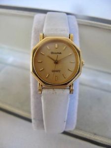 【送料無料】womens 9ct gold plated bulova watch quartz white leather battery vintage