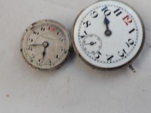 【送料無料】2 vintage swiss made watch movements both with red 12 【送料無料】2 vintage swiss made watch movements both with red 12