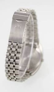 【送料無料】armitron durasteel watch stainless steel silver date 100m white battery quartz