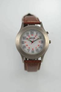 【送料無料】relic mens white st steel silver brown leather light 24hr quartz battery watch 【送料無料】relic mens white st steel silver brown leather light 24hr quartz battery watch