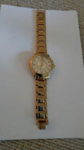 【送料無料】chicos round gold tone womens wristwatch roman numerals yara guc