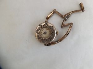 【送料無料】a vintage ladies gold plated stone set manual wind watch