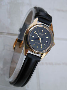 【送料無料】ancienne sharp quartz feminine,fin model des annees 1970 ,bracelet neuf
