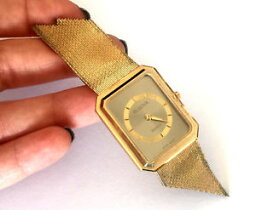 【送料無料】vintage bulova p3 quartz swiss mens wrist watch gold tone runs