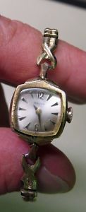 【送料無料】vintage petite ladies bulova manual wind gold tone wristwatch working condition