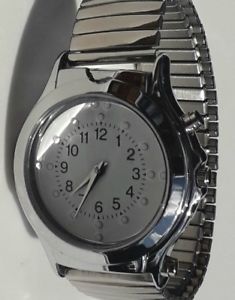 【送料無料】gents size braille and talking watch silver colour metal case