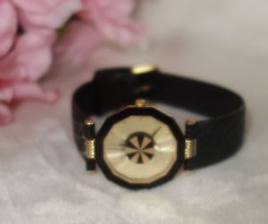 【送料無料】roven dino base metal sapphire crystal leather quartz watch 【送料無料】roven dino base metal sapphire crystal leather quartz watch