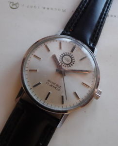 【送料無料】uaw montre mecanique ancienne invincible 17 rubis