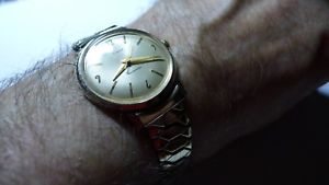 【送料無料】rare vintage timex open thu cr